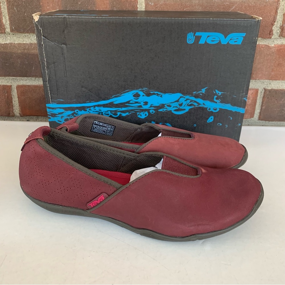 Teva Niyama Flats Maroon Comfort Casual Leather Slip On Shoes Womens US 6 M - Picture 1 of 8